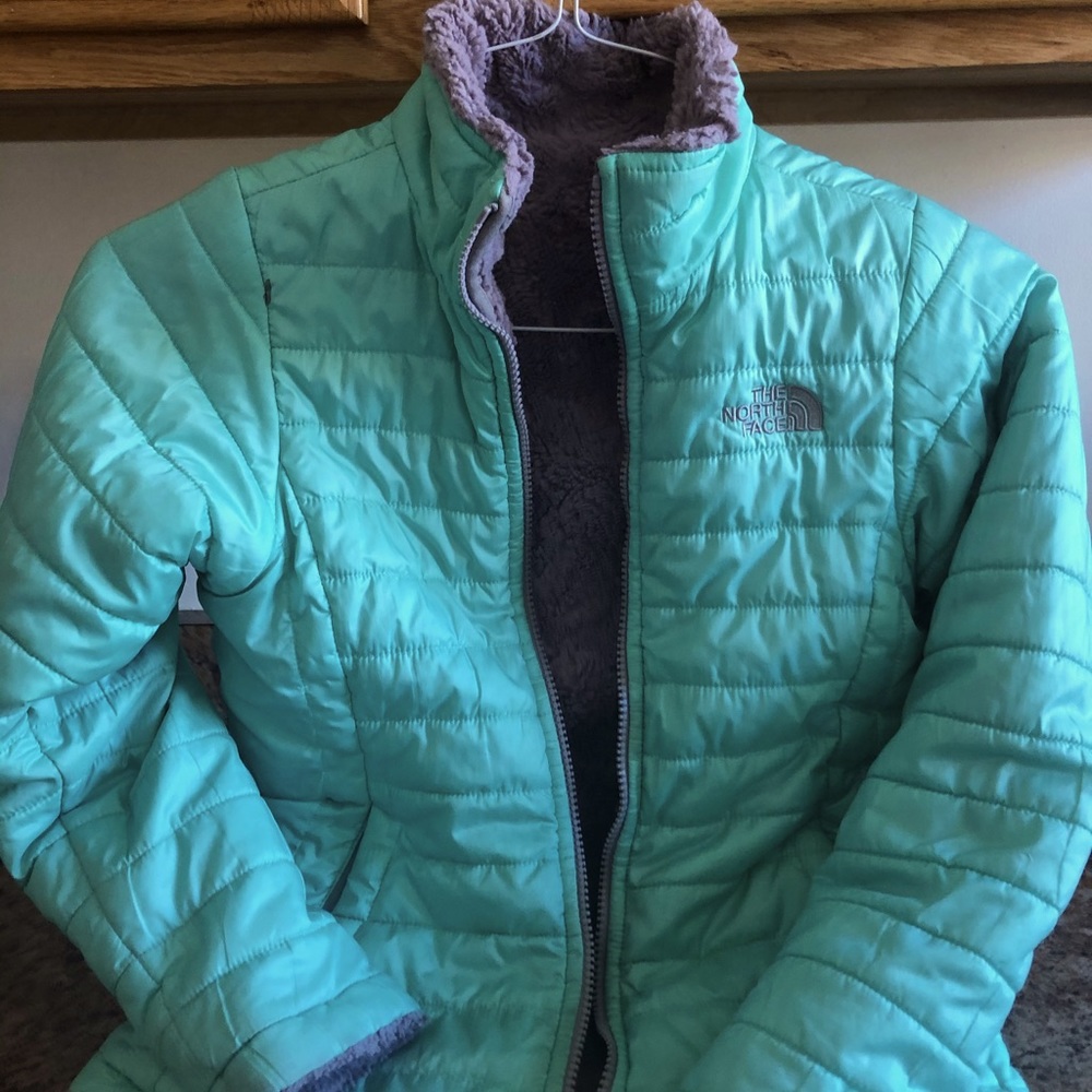 Girl’s North Face reversible jacket. Size M